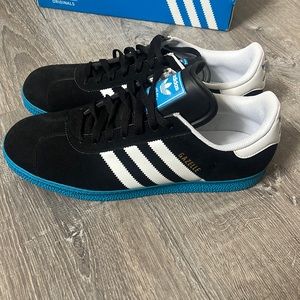 Mens Adidas Gazelle. Size 10.